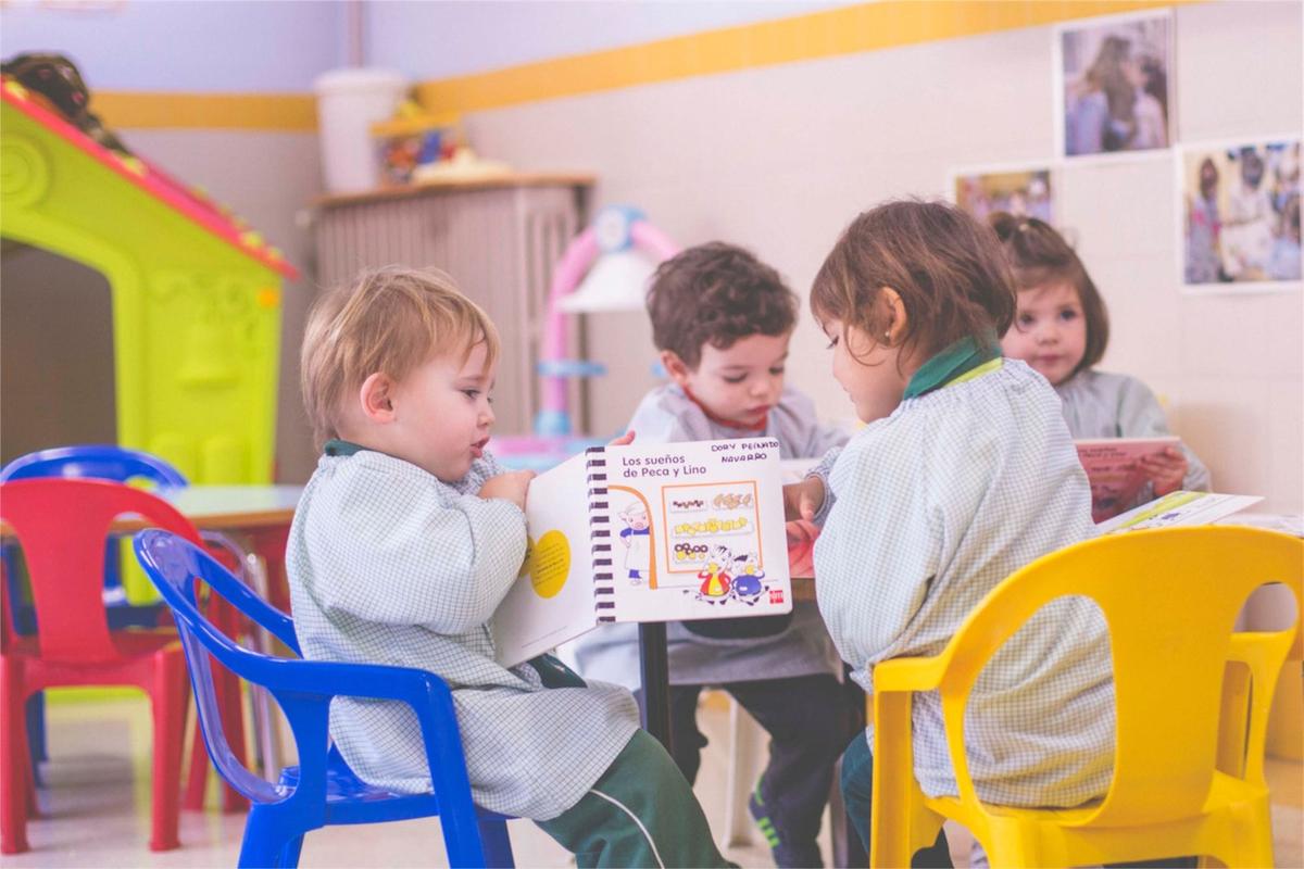 Excursión del curso de 4 años a la biblioteca
